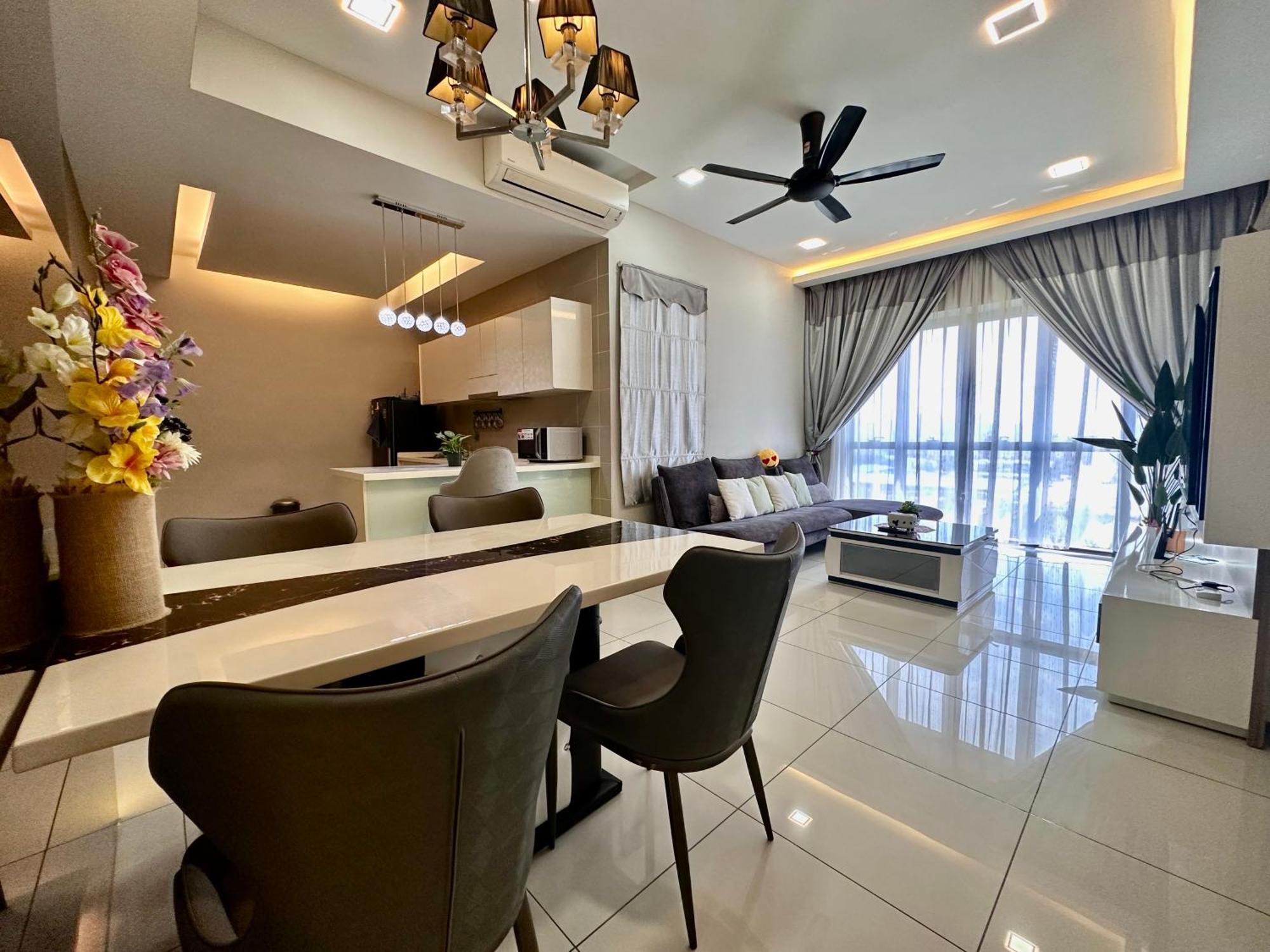Takuro Homestay Petaling Jaya Esterno foto
